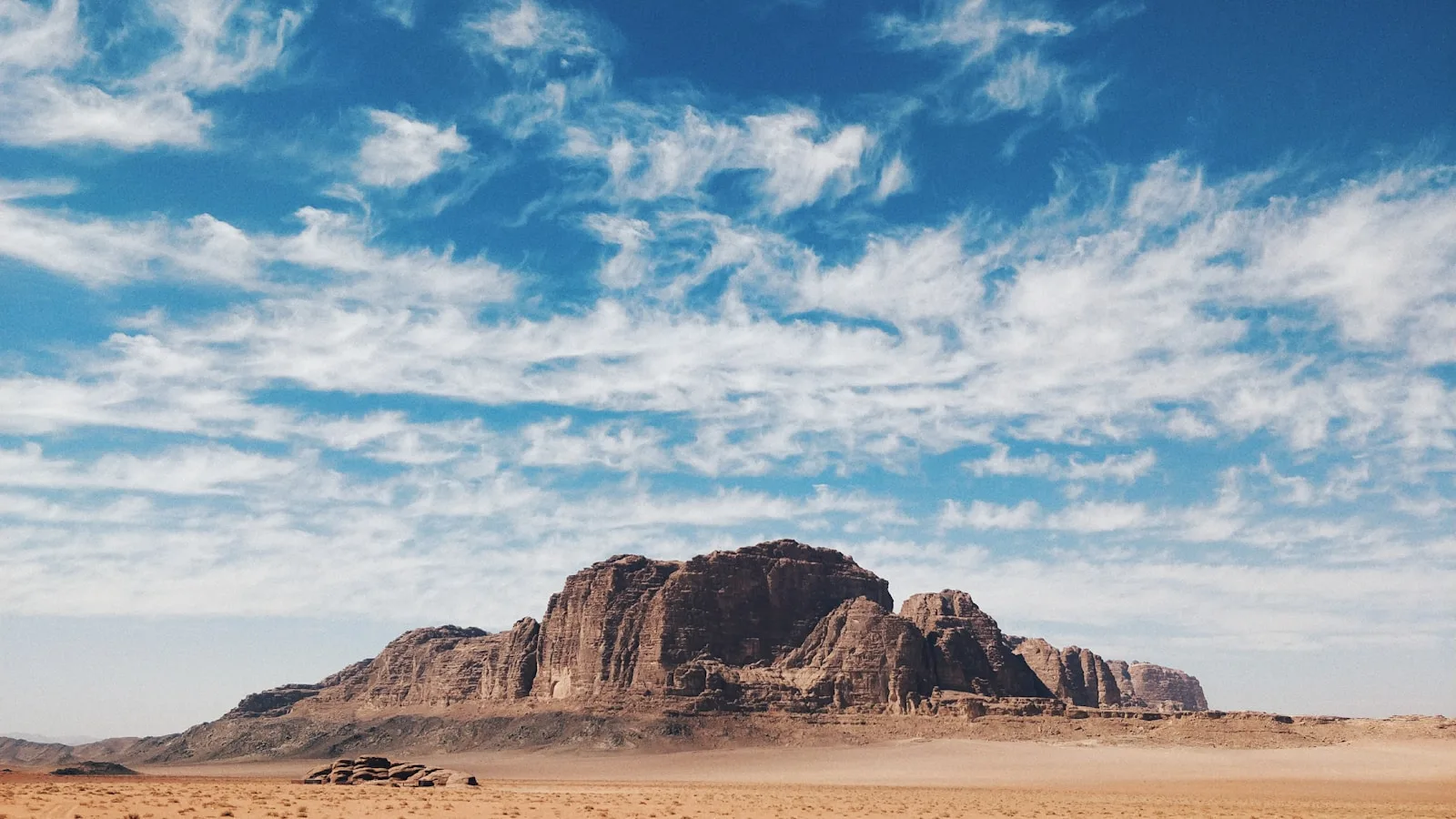 Où sont situés les hébergements à Wadi Rum ?